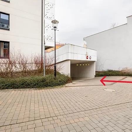 10w Free Private Parking Апартаменти Вроцлав