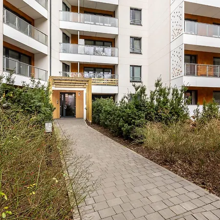 10w Free Private Parking Апартаменти Вроцлав