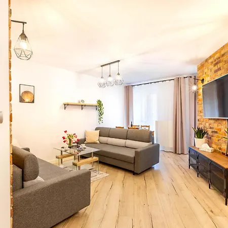 10w Free Private Parking * Wrocław